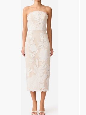 Elliatt Cream Floral Lace Midi Dress